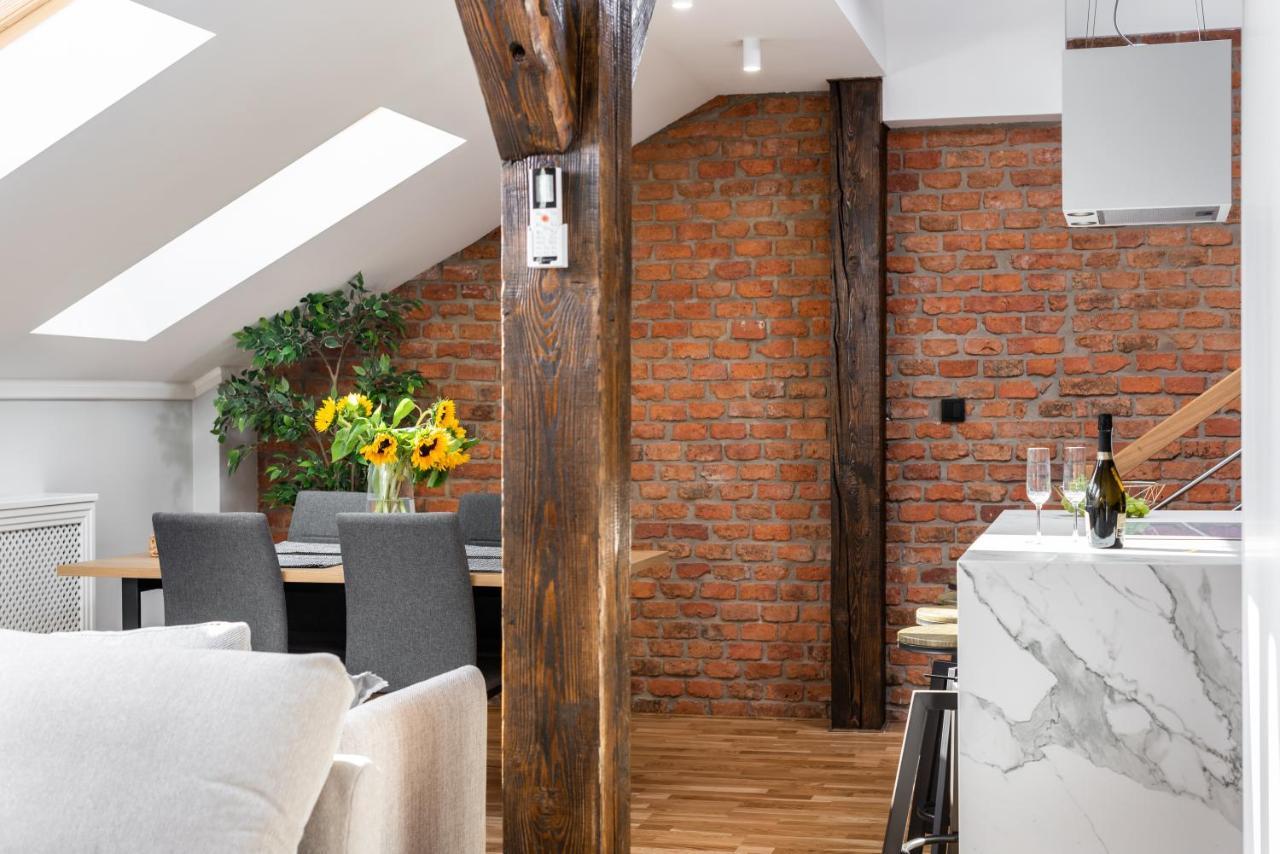 Riverside Premium Class Apartment - By Upstairs Krakow Exterior photo