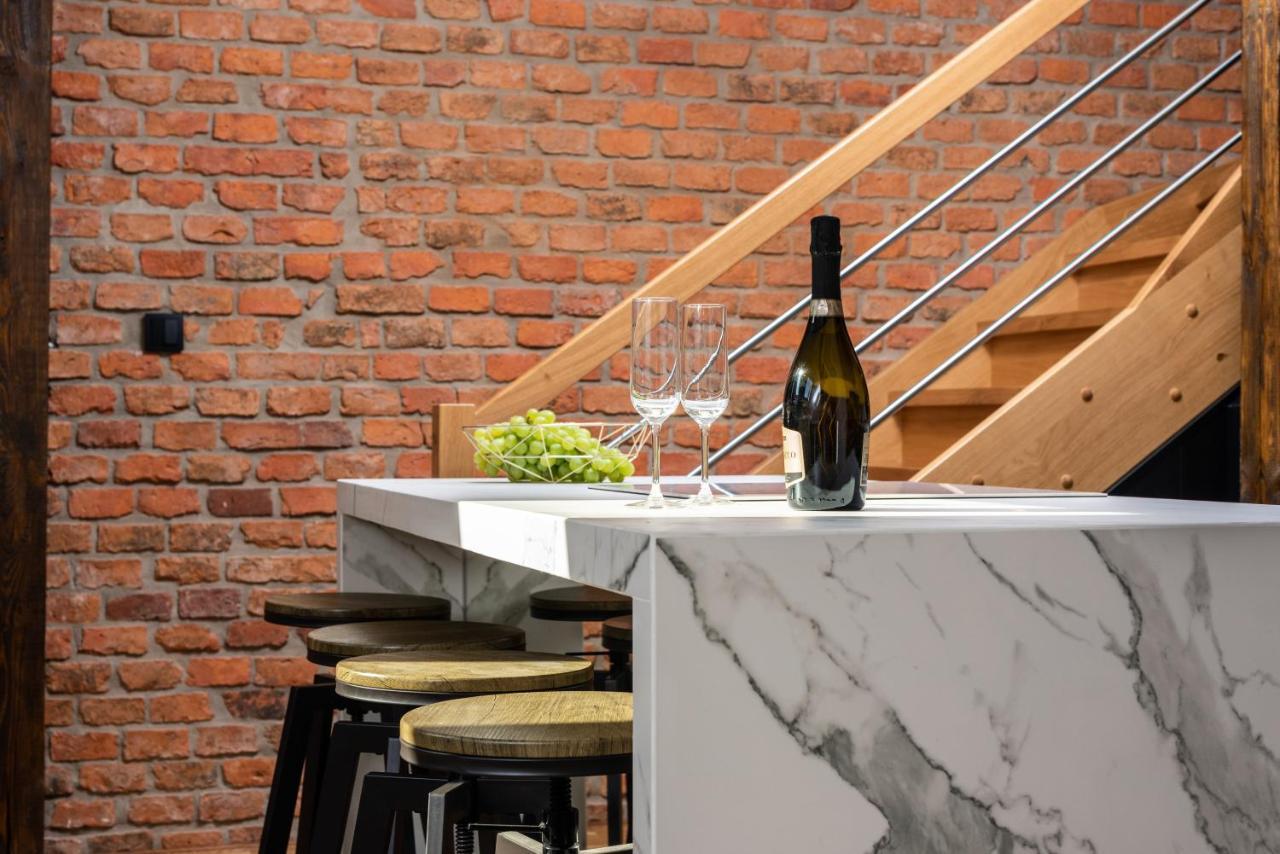 Riverside Premium Class Apartment - By Upstairs Krakow Exterior photo