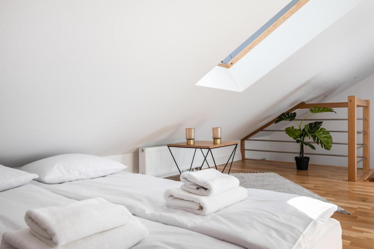 Riverside Premium Class Apartment - By Upstairs Krakow Exterior photo