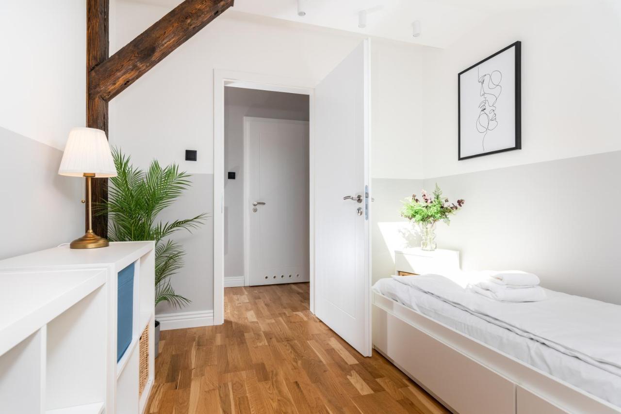 Riverside Premium Class Apartment - By Upstairs Krakow Exterior photo